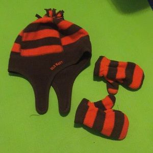 Old Navy children’s size M hat and mittens
